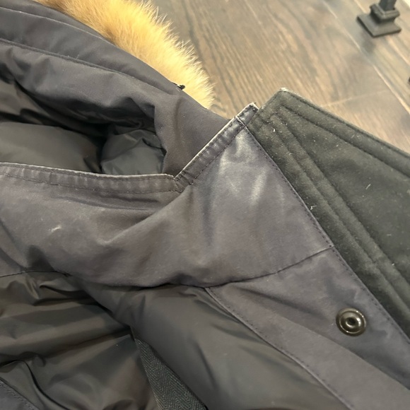 Canada Goose Trillium Parka with Fur Hood - Picture 9 of 12
